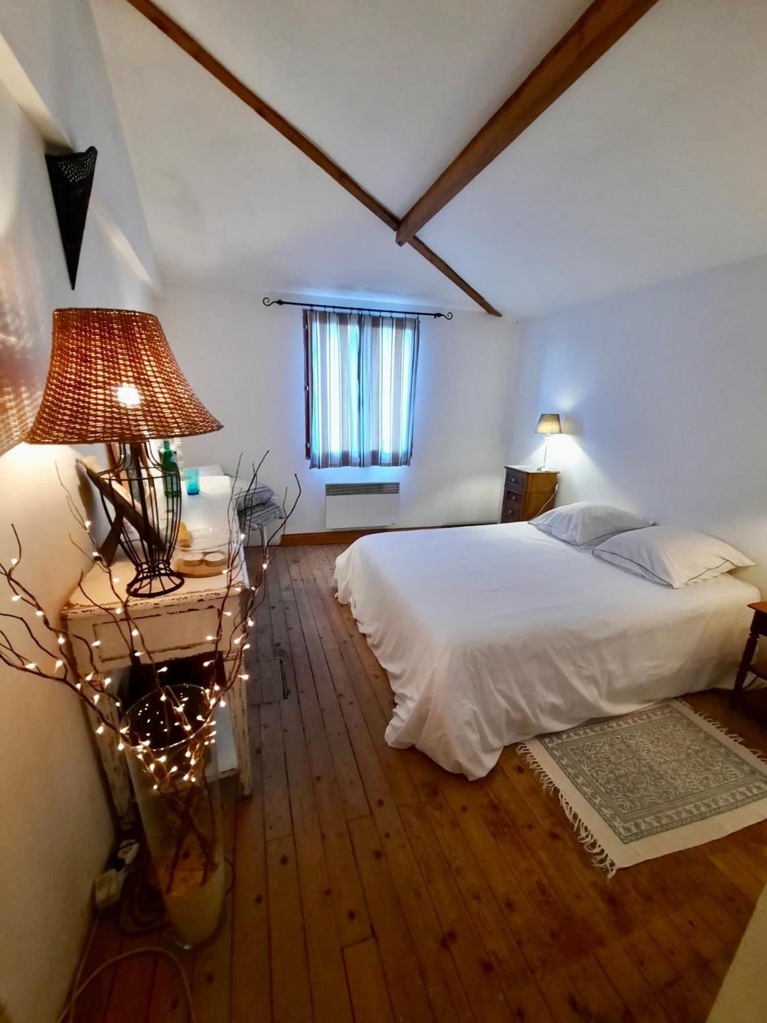 Pierres Et Jardins Bed and Breakfast Senlis  Eksteriør billede
