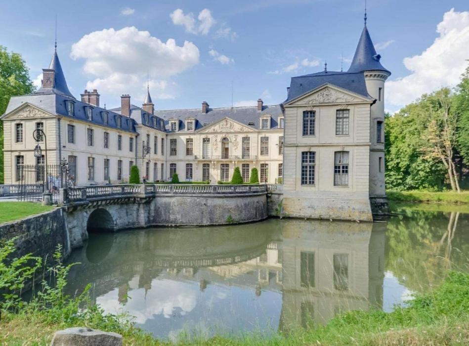 Pierres Et Jardins Bed and Breakfast Senlis  Eksteriør billede